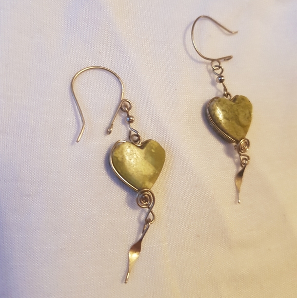 Green heart earrings - Picture 3 of 6